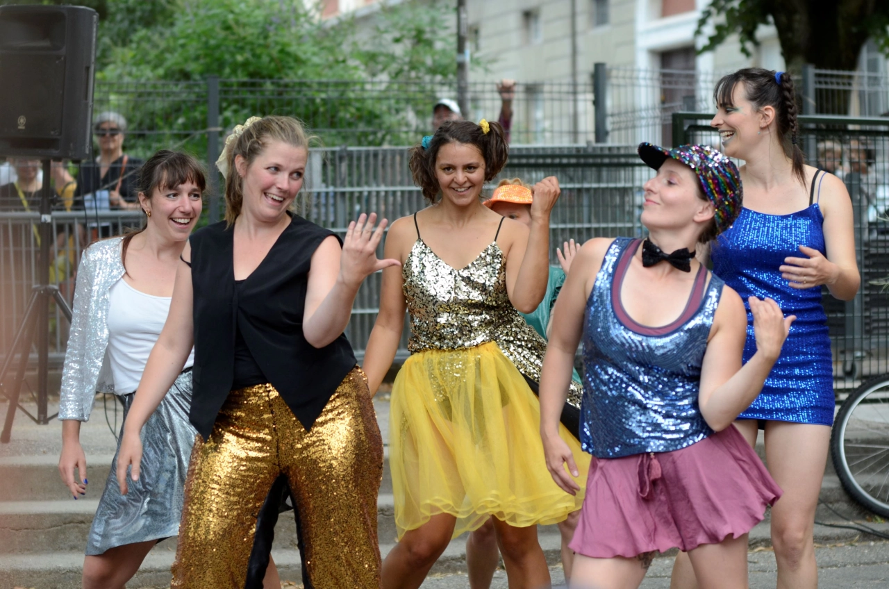 Et si elles mettaient des paillettes dans ta rue ?